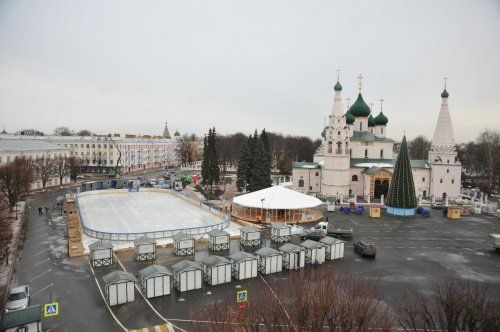 Главный каток Ярославля продолжит работу несмотря на оттепель