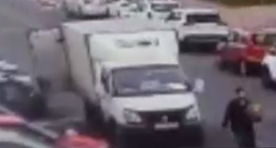 Гастрономический налётчик стащил мясо и сыр прямо с разгрузки в центре Ярославля