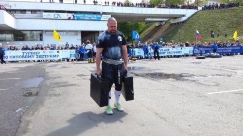 В Ярославле выступили самые сильные люди страны