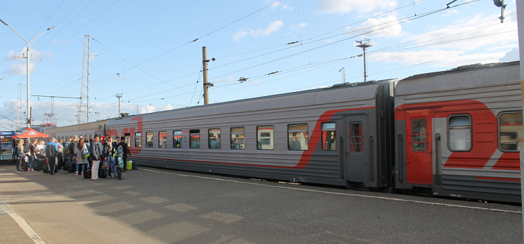 В Ярославской области из-за вынужденной остановки грузового состава задержаны четыре пассажирских поезда