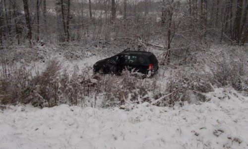 На трассе Ярославль – Углич автомобиль «Опель» угодил в кювет: есть пострадавший 