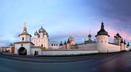 Открылся VII международный фестиваль средневековой культуры «Ростовское действо»