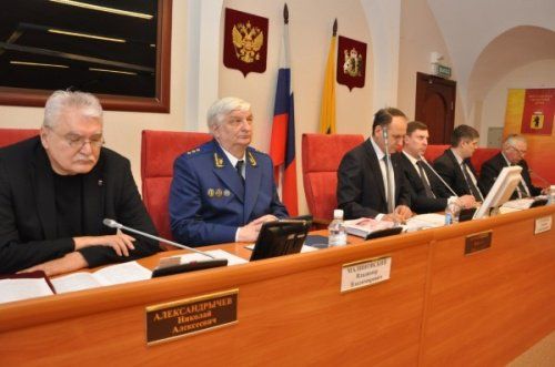 В Ярославле на уборку дорог выделят 430 миллионов рублей 