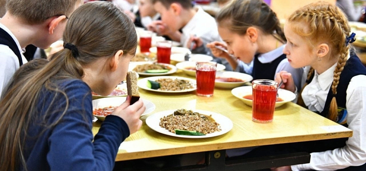 В Ярославле установили фиксированную плату за питание на продлёнке