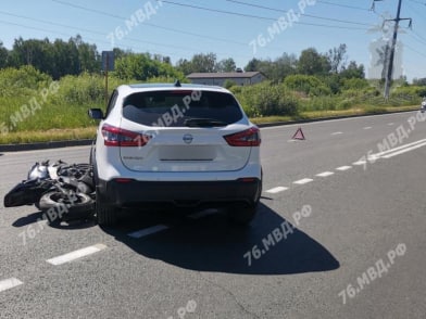 В Ярославле госпитализировали мотоциклиста, попавшего в ДТП