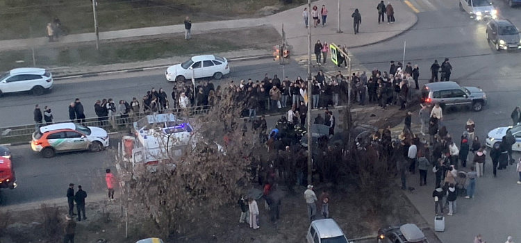 «Ангел-хранитель уберёг»: в Тутаеве произошло жёсткое ДТП, в котором чуть не пострадали девочки-подростки_314372