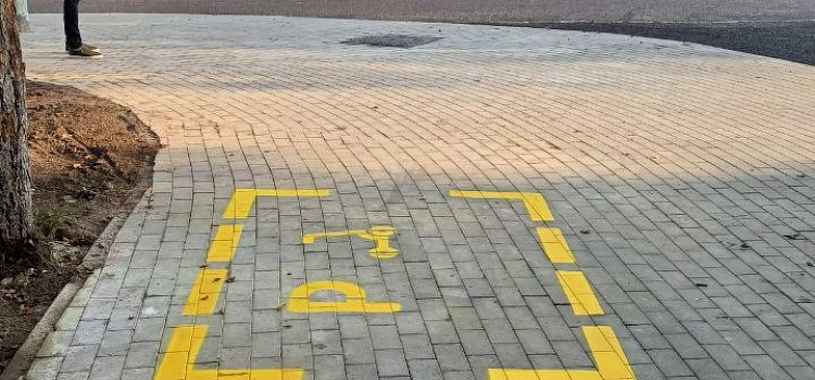 В Ярославле начали появляться парковки для самокатов