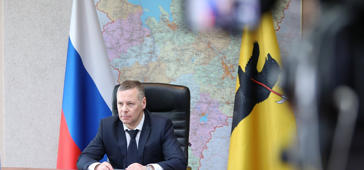 Михаил Евраев помог жителям поселка Дубки перевезти амбулатории в новое помещение