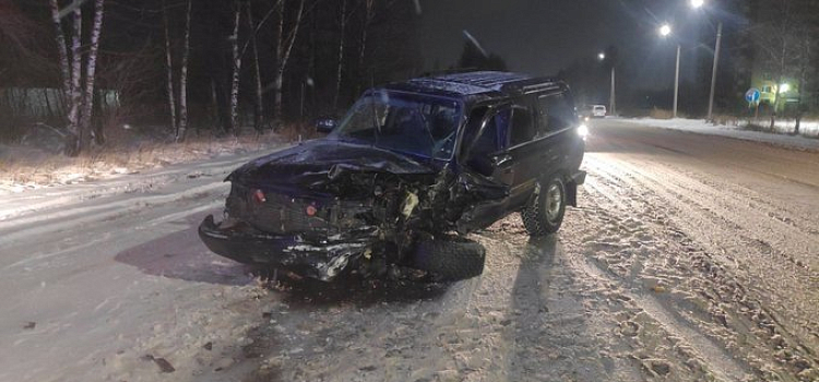 В Ярославле пьяный водитель иномарки вылетел на встречку