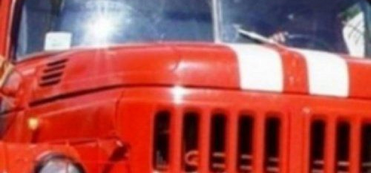 В Ярославле на Юбилейном мосту загорелся грузовой автомобиль 