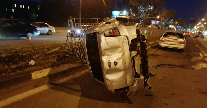 На Московском проспекте мужчина «влетел» в забор: появились подробности ДТП