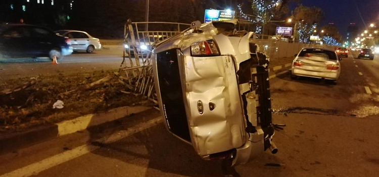 На Московском проспекте мужчина «влетел» в забор: появились подробности ДТП