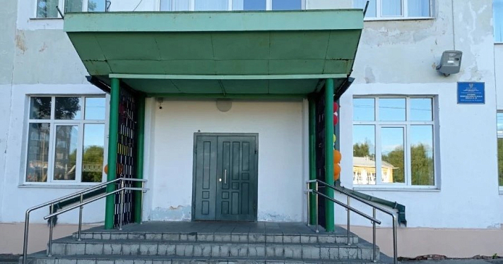 Учительнице пришлось уйти: подробности избиения преподавателя в рыбинской школе