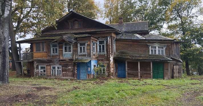 В Ярославской области снесли старинную усадьбу