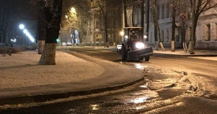 Ночью 40 машин убирали Ярославль 