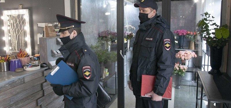 В Кировском районе Ярославля нашли ресторан, бар и торговые точки, которые нарушали ограничения