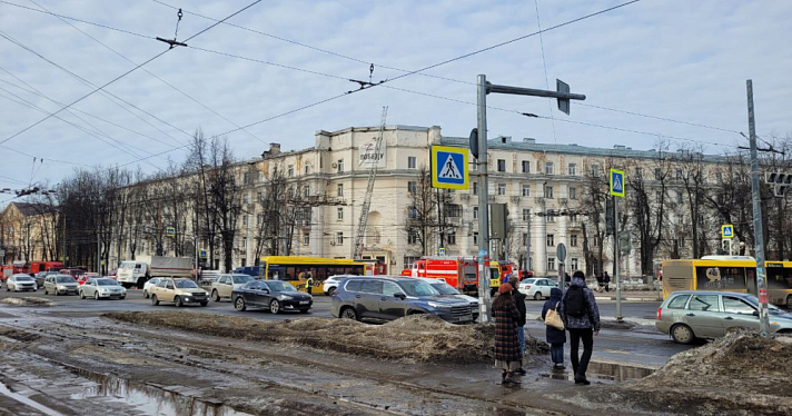 В Ярославле в пострадавшей от пожара «сталинке» частично рухнула крыша