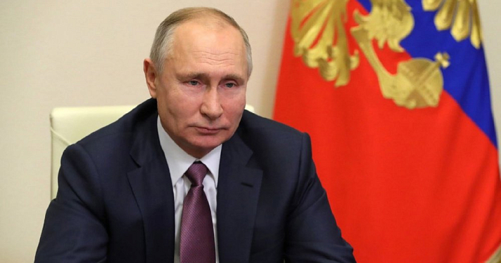 Владимир Путин привился от COVID-19