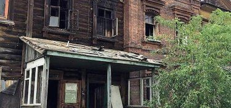 В Ярославле одним памятником стало больше, но он скоро может рухнуть