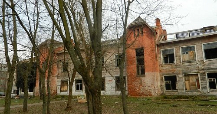 В Ярославле снесли здание школы, где училась Валентина Терешкова. Градозащитники намерены обратиться в прокуратуру