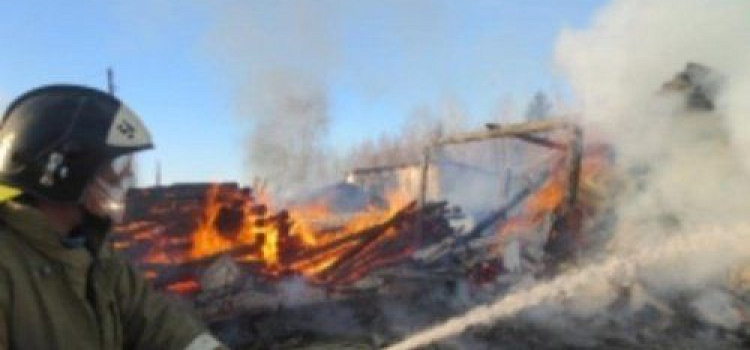 В Пошехонском районе дотла сгорел дачный дом 