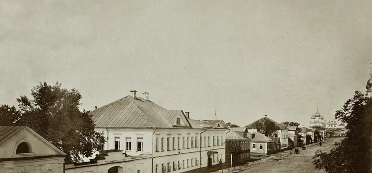 В Ростове Великом улице вернули историческое имя
