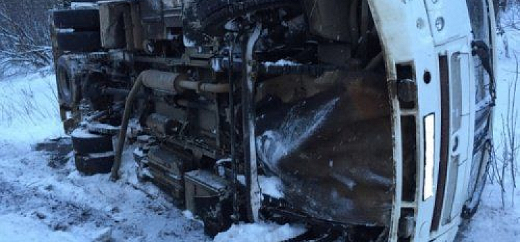 В Рыбинском районе перевернулся пассажирский автобус 