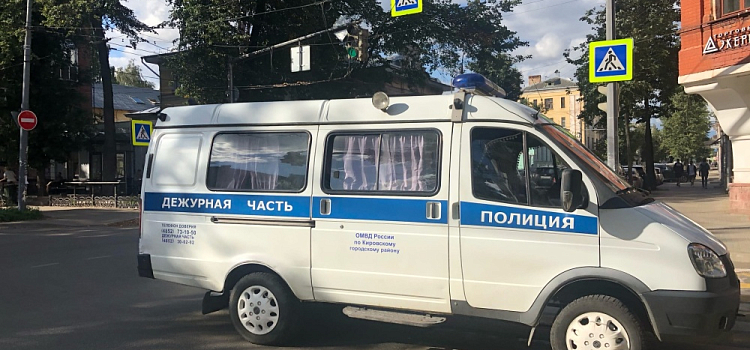 В Ярославской области молодой человек с ножом ограбил аптеку