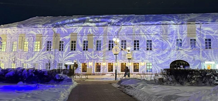 Историческое здание в центре Ярославля получило новую архитектурную подсветку