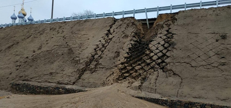 В Ярославской области размыло мост через Солоницу. Комментарий регионального правительства
