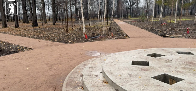 В Петропавловском парке Ярославля оформляют пешеходные дорожки_306202