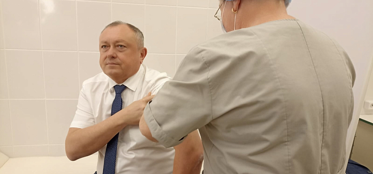 Ярославский министр здравоохранения рассказал, какой вакциной привился от гриппа