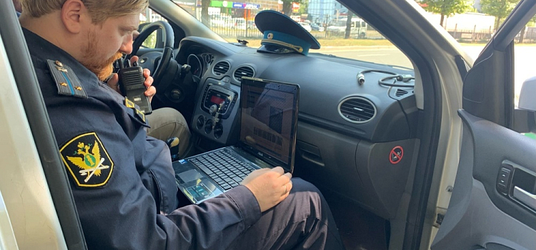 Житель Ярославской области едва не лишился дорого автомобиля и отдыха в Турции из-за долгов