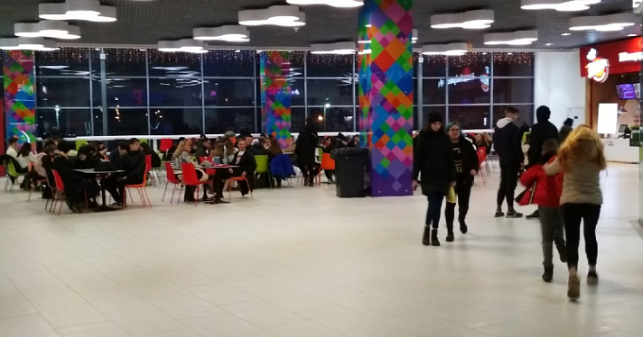 Суд в Ярославле взыскал 350 тысяч рублей с ТЦ за травму на крыльце