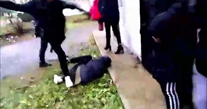 «В данном видео мною усматривается пропаганда культа жестокости и насилия». Детский омбудсмен начал проверку по факту размещённого видео с избиением подростка в Тутаеве