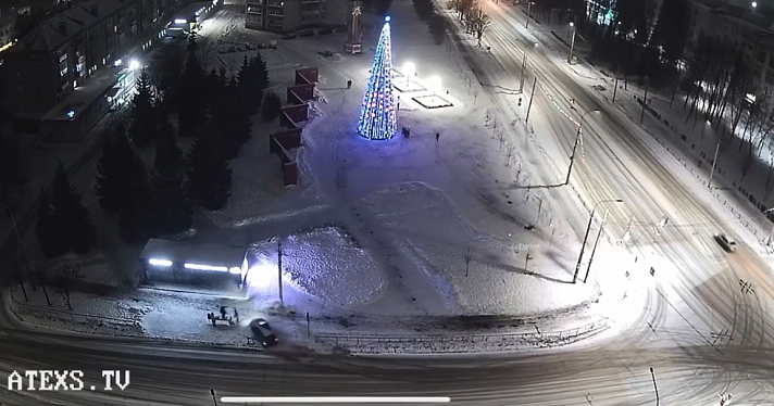 В Ярославской области легковушка сбила стоявших на остановке людей