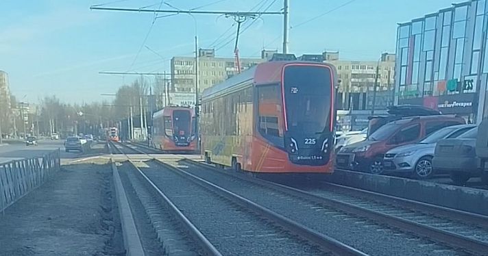 В Ярославле второй день подряд трамваи останавливают из-за возможной опасности на путях