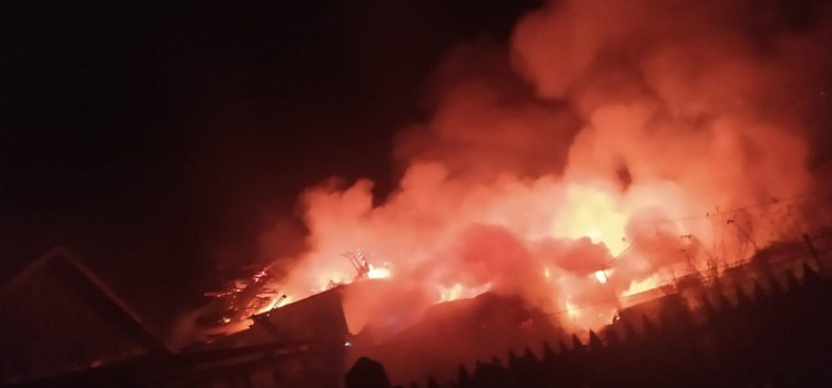 Страшный пожар в селе Устье: сгорел жилой дом