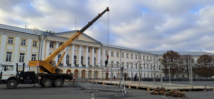 В Ярославле начался монтаж главного областного катка