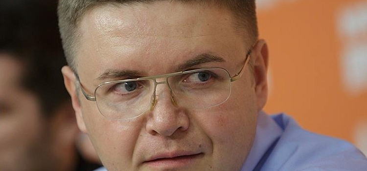 Стало известно, в чем обвиняется депутат Роман Фомичев