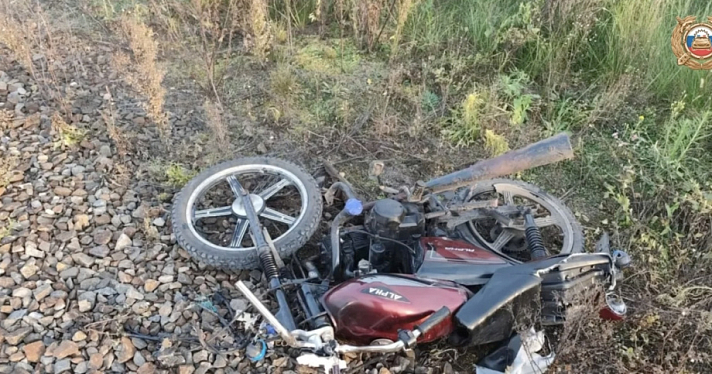В Ярославской области в аварии погиб мопедист, столкнувшись с дрезиной