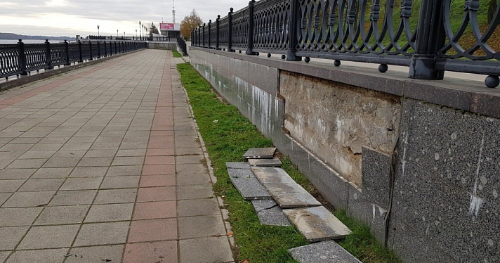 Фото дня. Разваливающаяся набережная