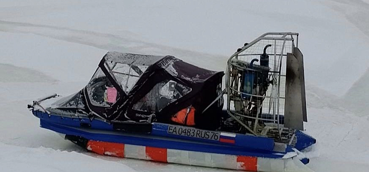 Аэроглиссеры связали берега Тутаева