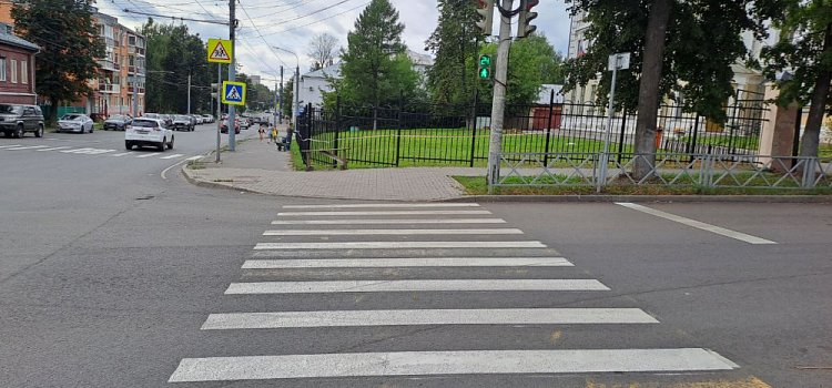 Власти Ярославля решили наносить дорожную разметку в начале теплого сезона