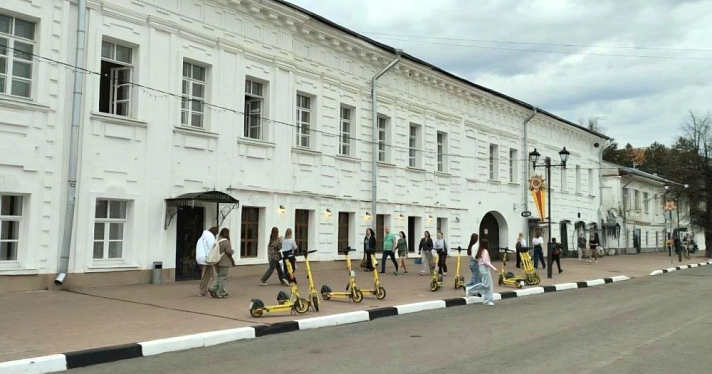 В майские вечера на фасаде дома в центре Ярославля запустят светомузыкальные представления 