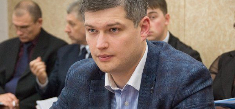 Комитет поддержал законопроект о запрете продажи алкоголя в праздники _91401