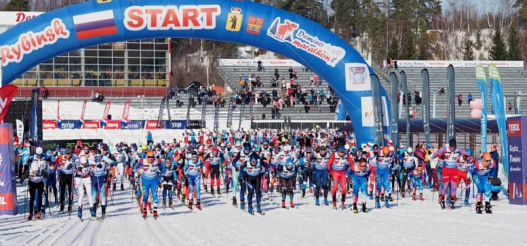 Трёхкратный олимпийский чемпион Александр Большунов выиграл Дёминский лыжный марафон