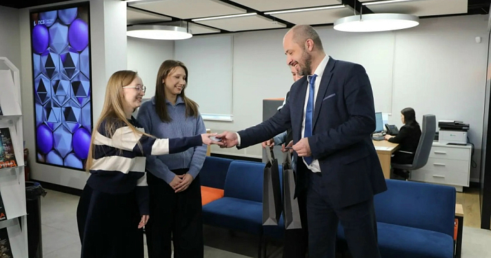 В Ярославской области начали выдавать единую карту жителя