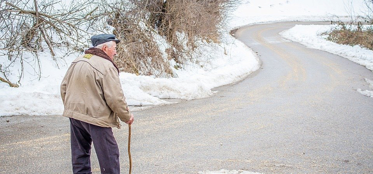 С декабря пенсионерам увеличат выплаты: кому и на сколько