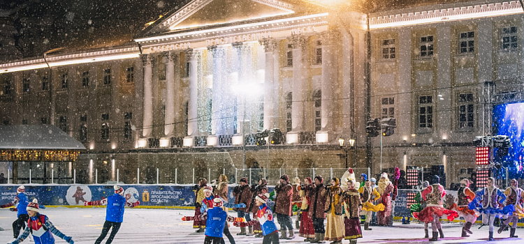 Названо время открытия катка на Советской площади Ярославля